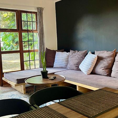 Loerieroep Estate - Mountainview Selfcatering Accommodation Nelspruit نيلسبروت المظهر الخارجي الصورة