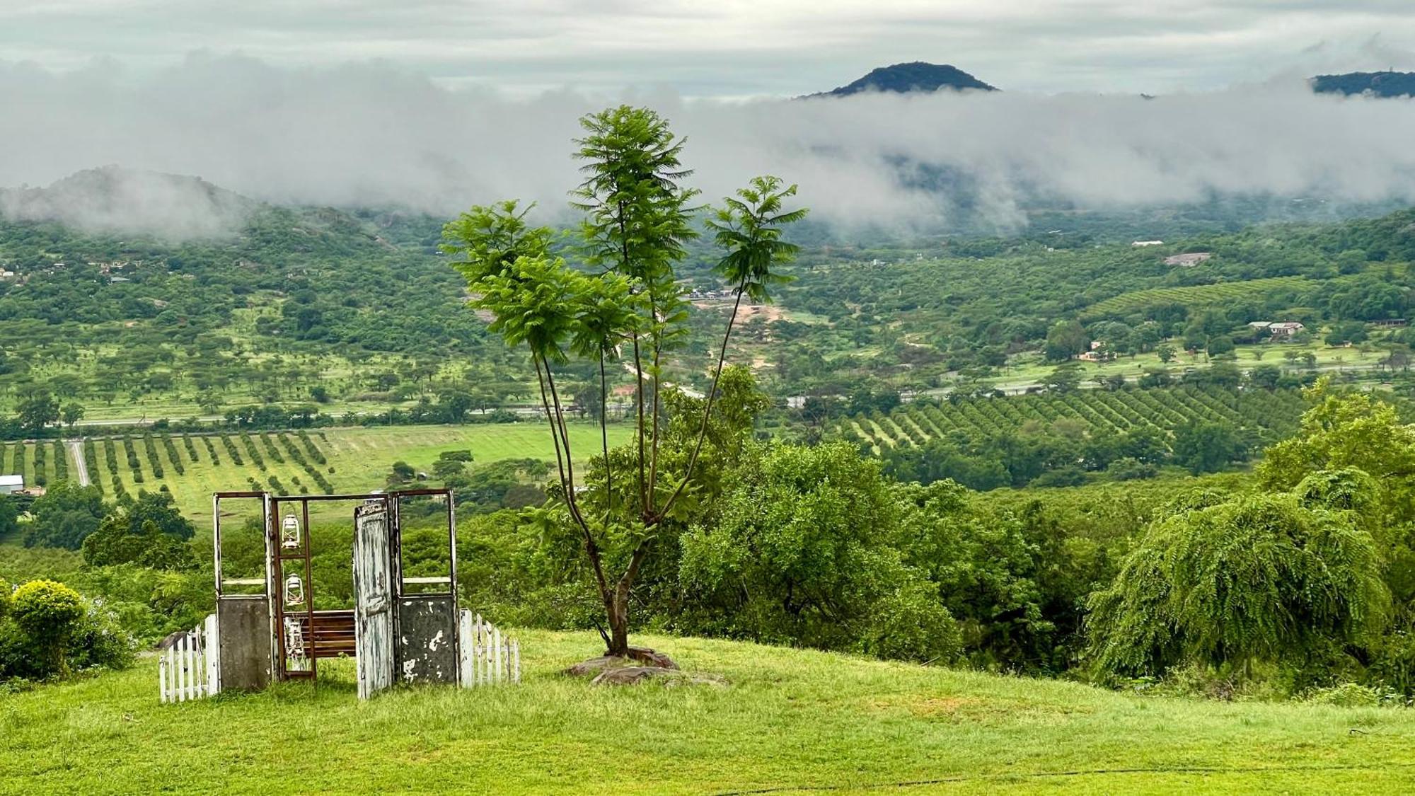 Loerieroep Estate - Mountainview Selfcatering Accommodation Nelspruit نيلسبروت المظهر الخارجي الصورة